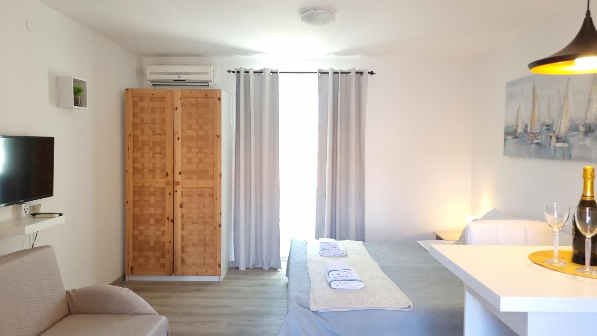 Apartments Skoljka เยเซรา ภายนอก รูปภาพ